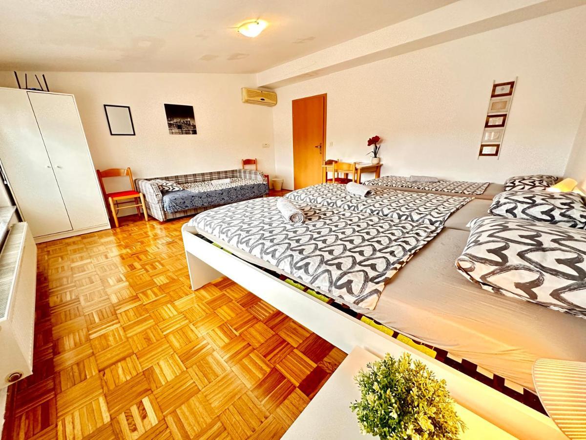 Center Station Rooms Любляна Экстерьер фото